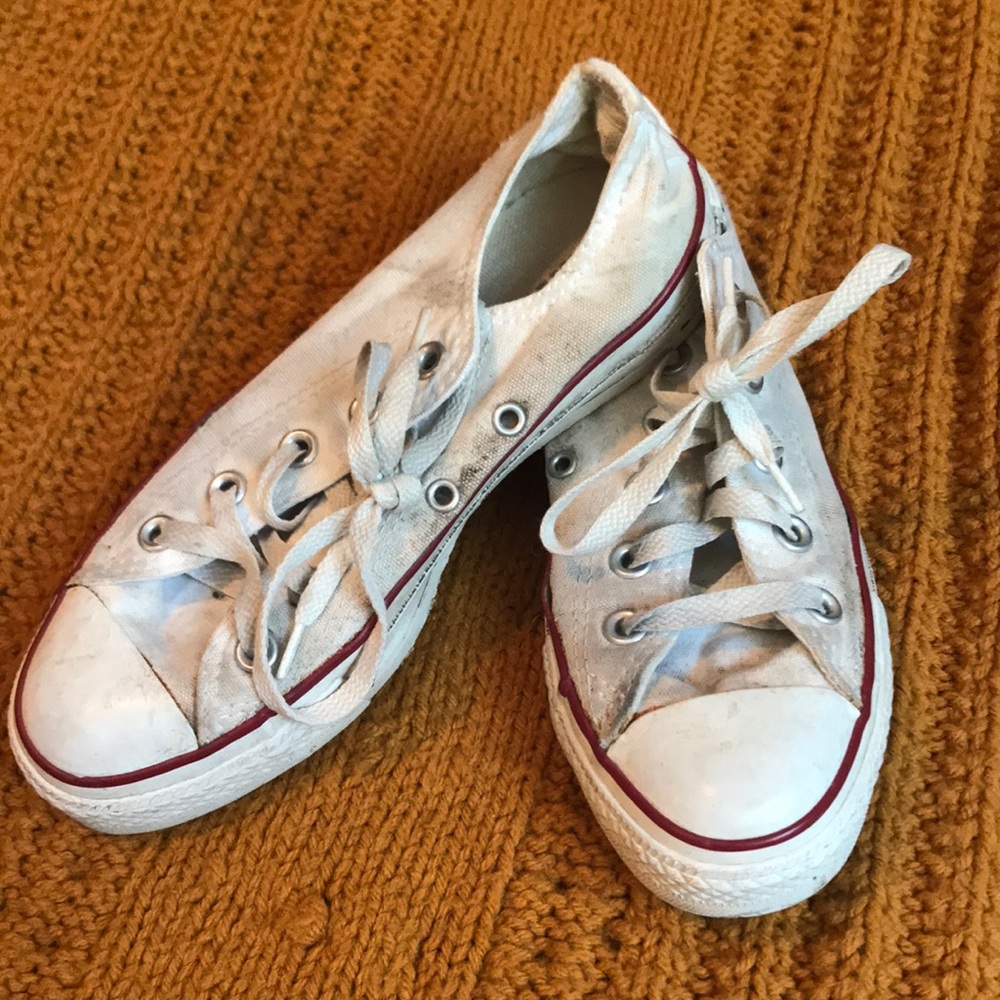 White converse all star sneakers size 5/6